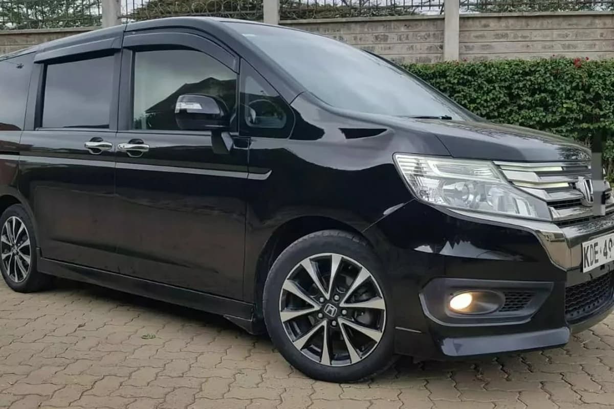 Honda Stepwgn, photo 1
